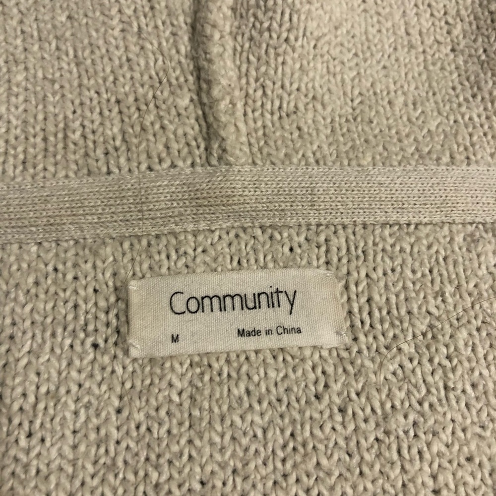 Knit sweater - Picture 2 of 2